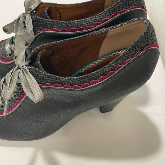 POETIC LICENCE LONDON "Backlash" Heeled Oxford Black/Burgundy 9/9.5 - Picture 4 of 13
